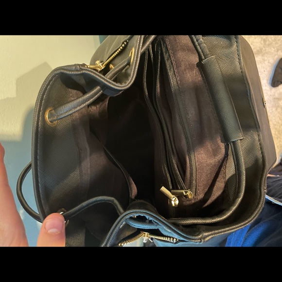 B&E Life black backpack purse! Great condition. - Picture 4 of 4